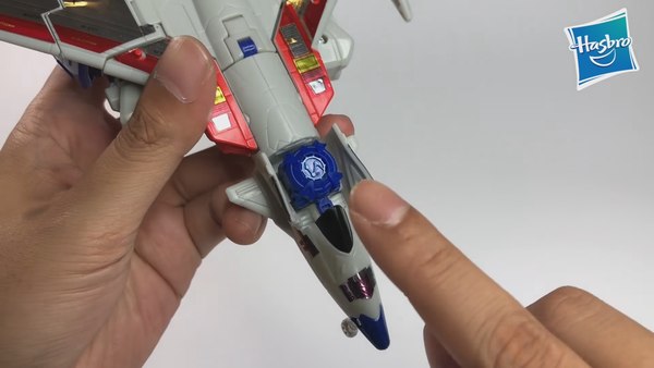 Power Of The Prime Starscream Voyager In Hand Look With Video And Screencaps 23 (23 of 50)